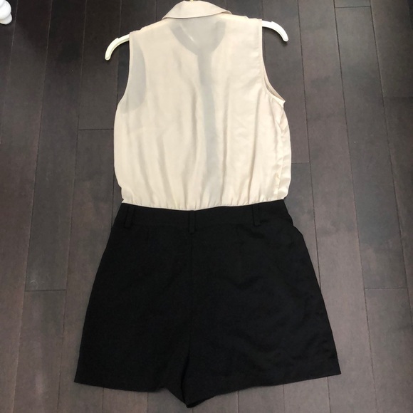 FREE W PURCH F21 Vintage Style Romper - Picture 5 of 8